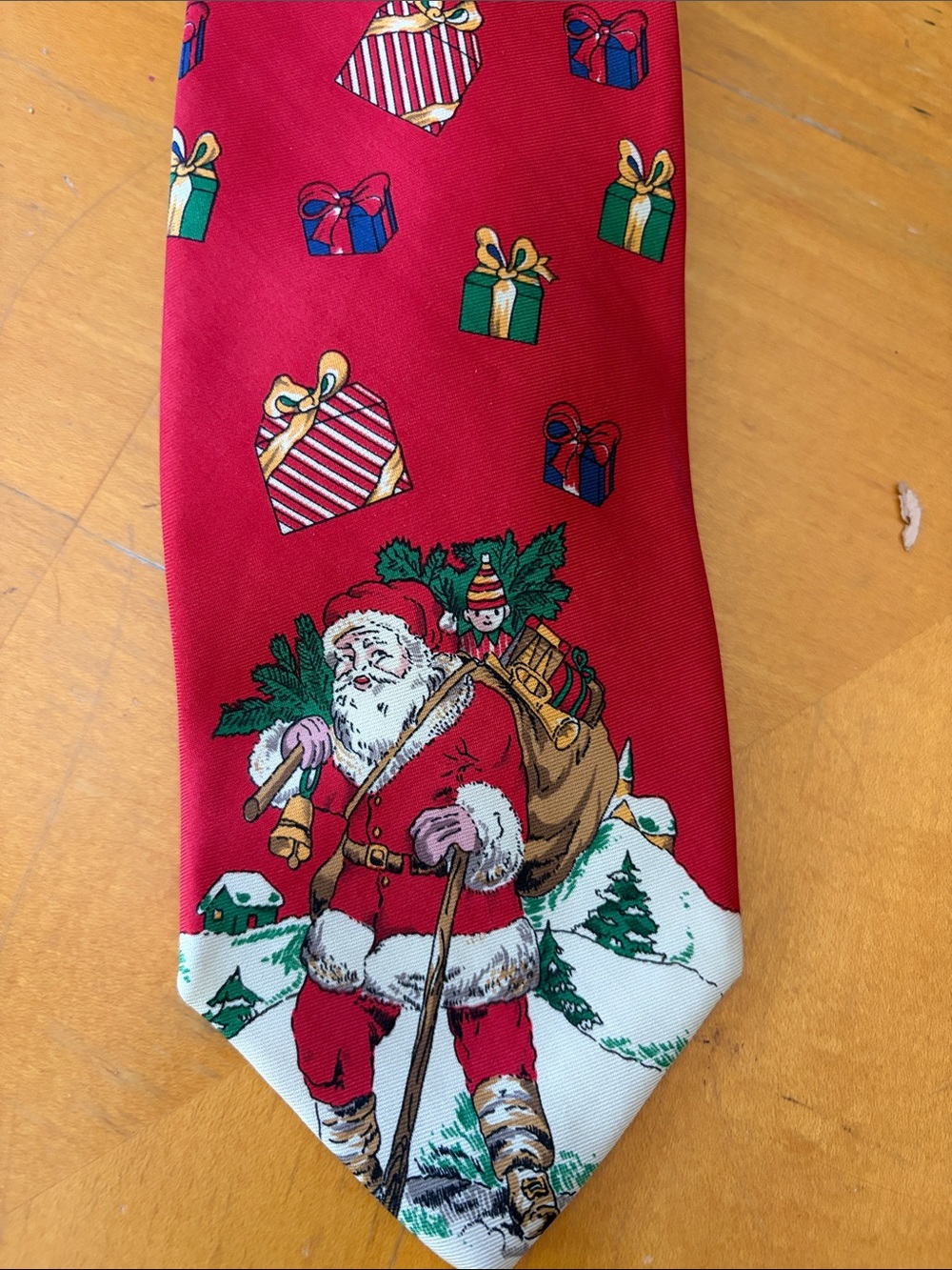 Red Santa Claus Holiday Tie - Unbranded